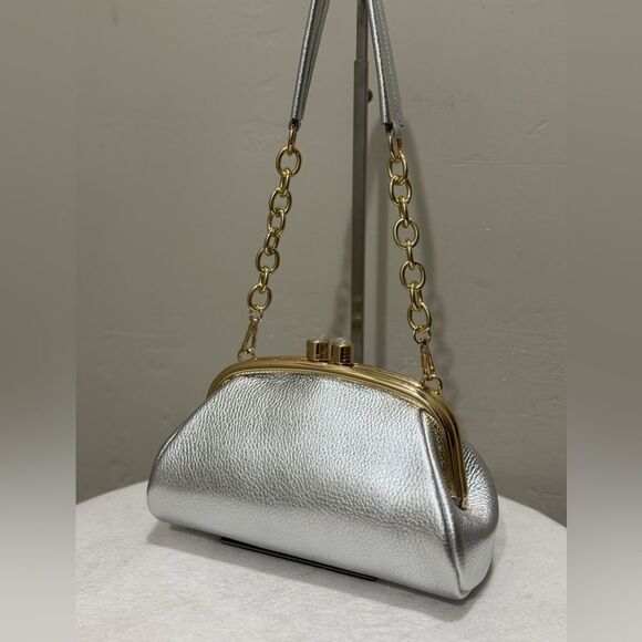 Silver Togo Cowhide Leather Handmade Kisslock Wristlet, Shoulder Bag, Crossbody - Picture 9 of 16